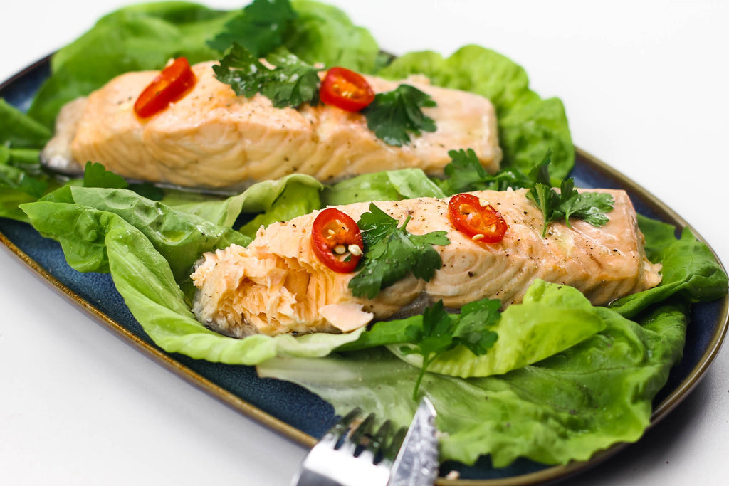 Green Tea Poached Salmon: A Light and Healthy Dinner