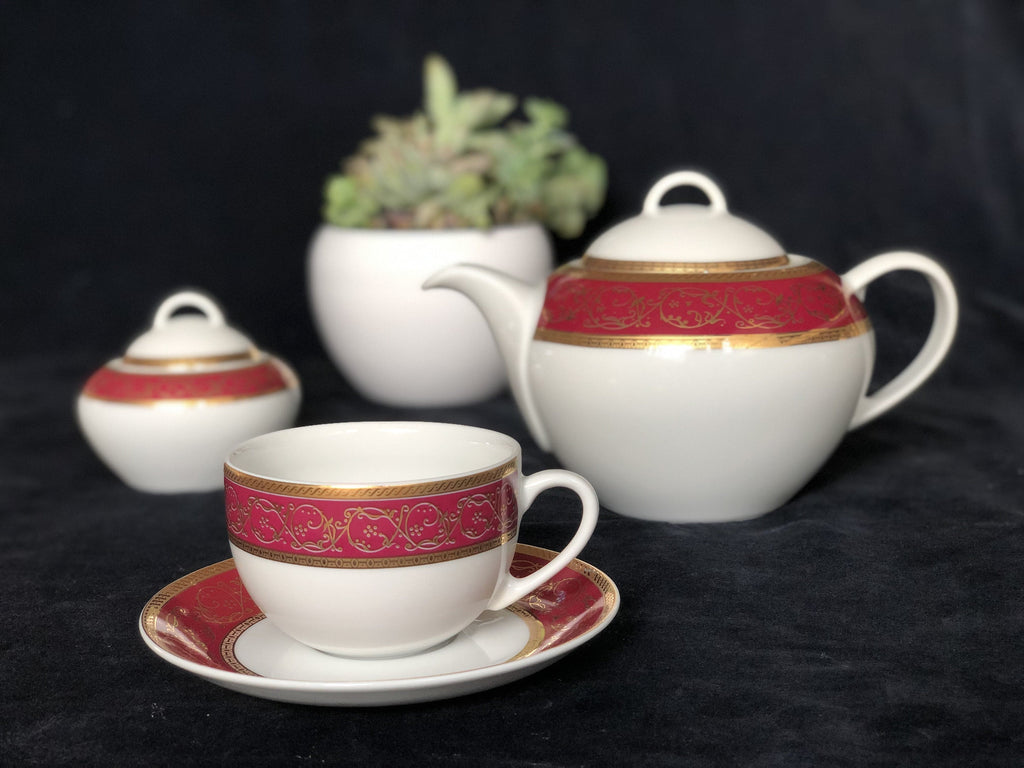 Saphyr Sophisticated Tea Set.