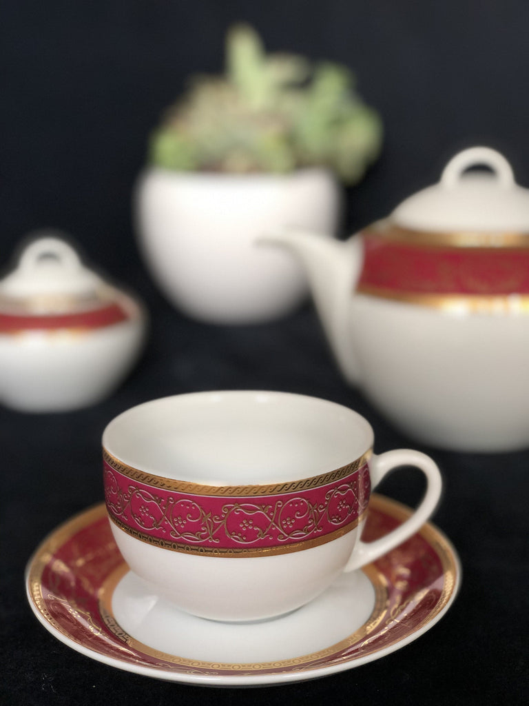 Saphyr Sophisticated Tea Set.